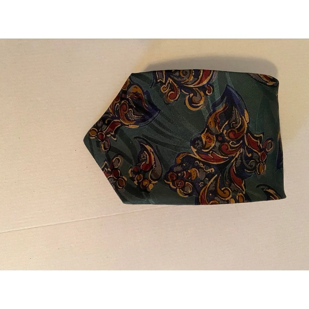 Ports International Mens Silk Tie Green Abstract Paisley Butterfly Hand Made